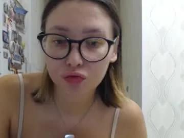 genev__ievee on Chaturbate