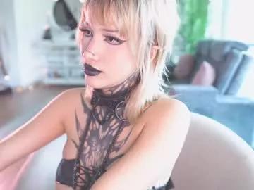 goth_dolll on Chaturbate