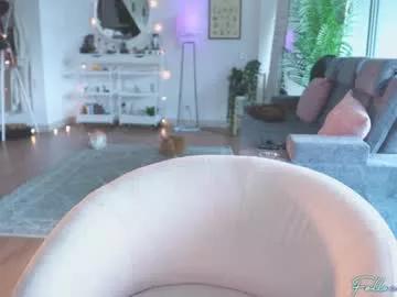 goth_dolll on Chaturbate