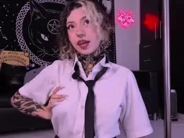 hazellwitch on Chaturbate