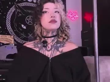 hazellwitch on Chaturbate
