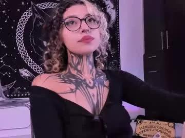 hazellwitch on Chaturbate