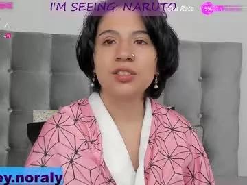 hey_noraly on Chaturbate