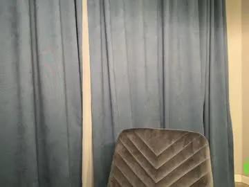 hollyextra on Chaturbate