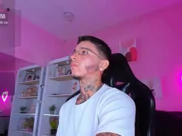 ian_castillo_ on Chaturbate