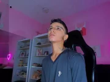 ian_castillo_ on Chaturbate