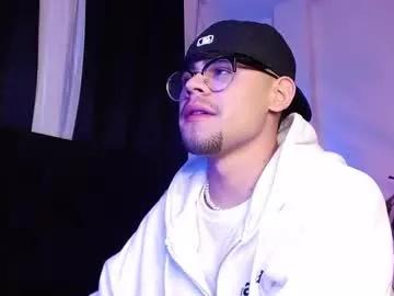 isaac_saenz on Chaturbate 