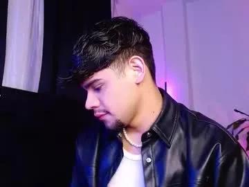 isaac_saenz on Chaturbate 