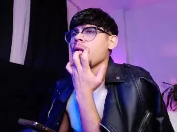 isaac_saenz on Chaturbate 