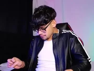 isaac_saenz on Chaturbate 