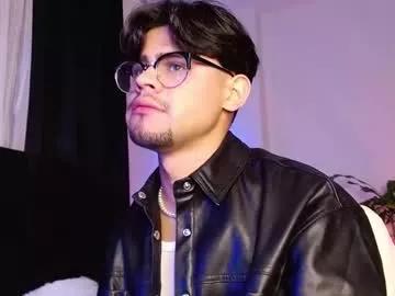 isaac_saenz on Chaturbate 