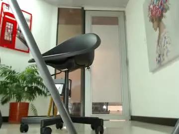 karinbellee on Chaturbate