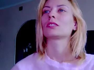 karoline121 on Chaturbate