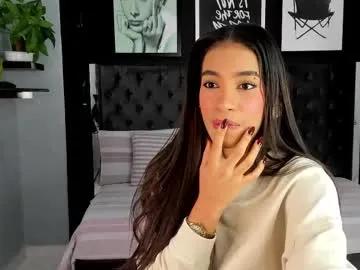 kitty_collins_ on Chaturbate