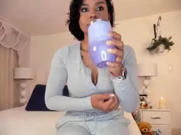 laurensaenz on Chaturbate