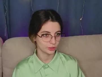 lelahcaminero — GOAL: Put cream on my shoulders [35 tokens remaining] Welcome to my room!  