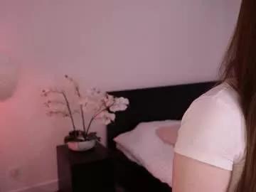 lilly_colins on Chaturbate