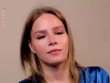 lipswithsweetonthem on Chaturbate