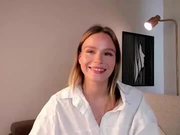 lipswithsweetonthem on Chaturbate