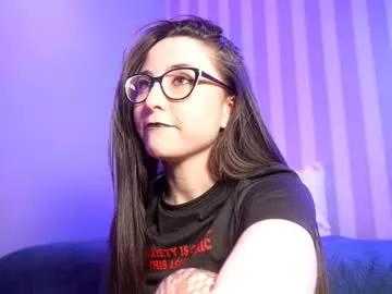 littlee33 on Chaturbate