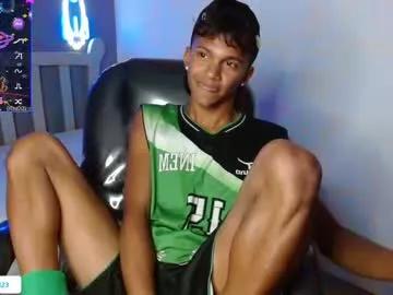 loistwink_1 on Chaturbate