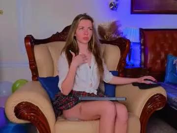 lunarishi on Chaturbate