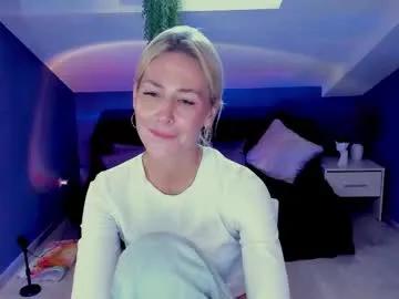 madammilly on Chaturbate