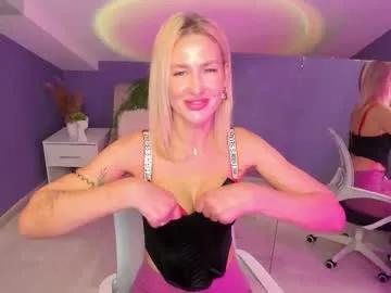 madammilly on Chaturbate