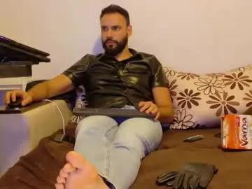 master_roberto333 on Chaturbate