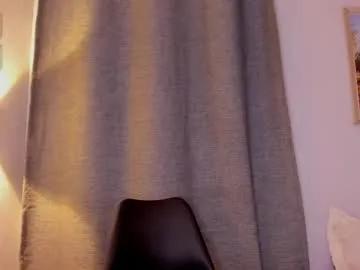 mia_white11 on Chaturbate