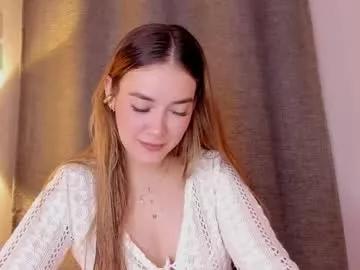 mia_white11 on Chaturbate
