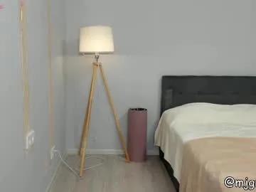 mjgreencat on Chaturbate