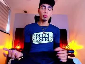 neoraptis on Chaturbate