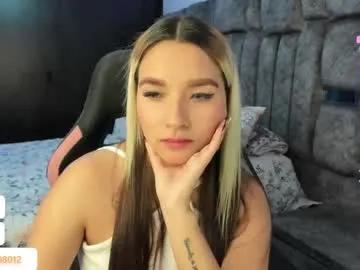 nicol_080 on Chaturbate