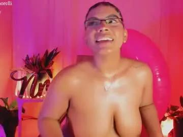 nicolemorelli2 on Chaturbate