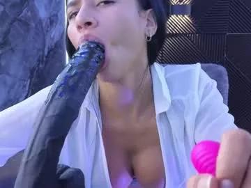 nicollbashel on Chaturbate