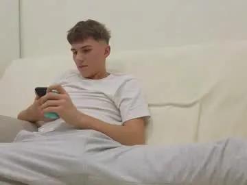 reeves_bae — GOAL: Both take off their T-shirts 10 min [333 tokens remaining] Welcome to my room! #feet #blonde #redhead #lovense #new