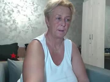 roses_and_lillies on Chaturbate