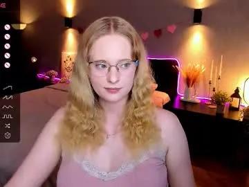sheslinki on Chaturbate
