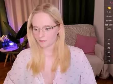 sheslinki on Chaturbate