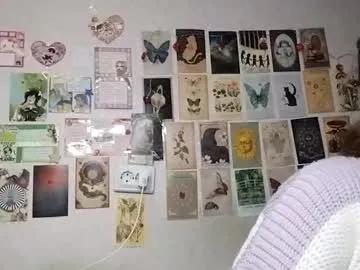 shy_kiss_twinkle_bloop on Chaturbate