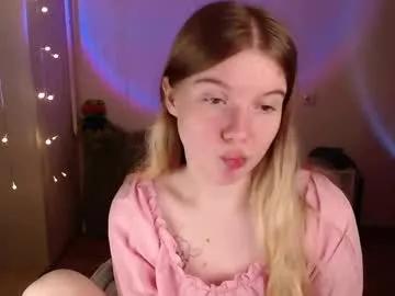 strawberry_juli on Chaturbate