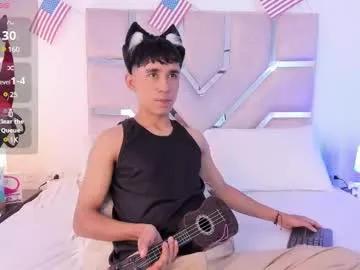 thayler_jones on Chaturbate