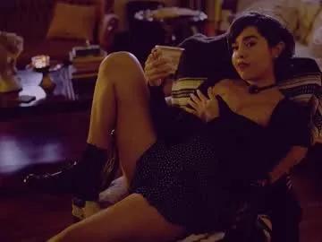 thecamwoman — CrazyTicket: Show in progress. cum time. Tip 199 tokens to buy a ticket