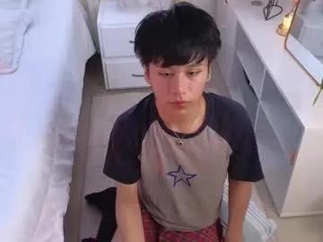 tommyfoxboy on Chaturbate