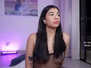 vero_cam — GOAL: Play dildo [371 tokens remaining] Welcome  #latina #natural #squirt #cum #anal
