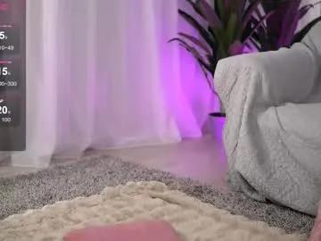 whitneyandrews — roses are red violets are fine you be the six i'll be the nine <3 Get me naked #new #milf #blonde #bigboobs #latina #petite #greeneyes