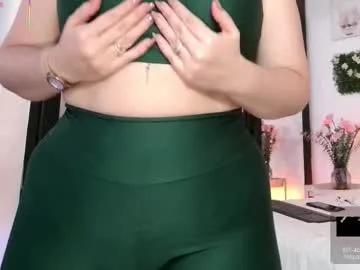 yellow_lily on Chaturbate