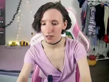 yellow_songbird on Chaturbate