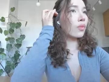 yours_meyy on Chaturbate